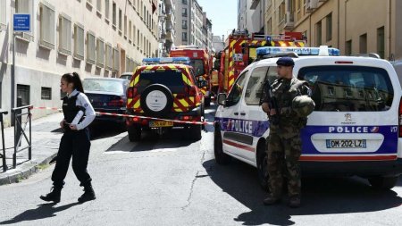 Спецоперация во Франции: Задержан подозреваемый в обезглавливании человека (ВИДЕО)