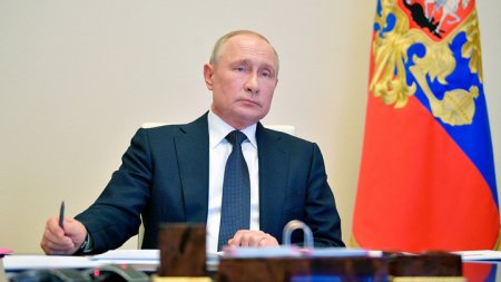 Россия должна сохранить статус одной из ведущих космических держав – Путин