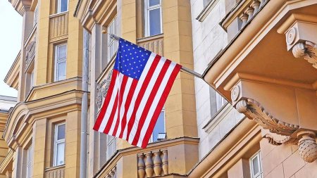 США призвали своих граждан «немедленно покинуть Россию»