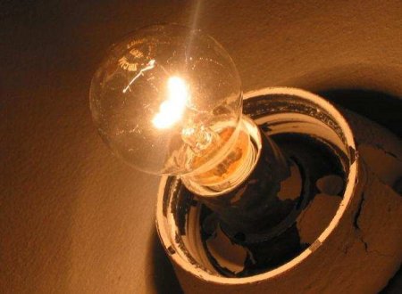 Тушите свет и квартиры: на Украине загораются электрогенераторы и подстанции (ФОТО, ВИДЕО)