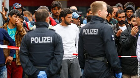 Мигранты-насильники сталкивают немцев между собой