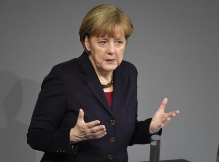 Human Rights Watch: Ангела Меркель должна потребовать от Киева защиты мирны ...