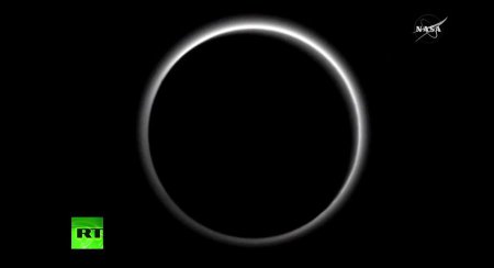 Учёные NASA провели презентацию уникальных фотографий Плутона