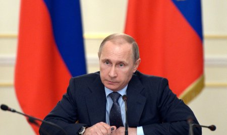 Путину пожаловались на кражу фото в Сети