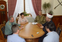 Муженко: Военнослужащие-мусульмане получат духовную поддержку