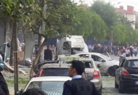 10 человек пострадали в результате взрыва в Стамбуле