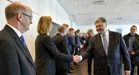 Порошенко призвал датские компании инвестировать в Украину