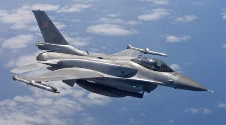 К самолету Шойгу над Балтикой приближался польский F-16 - Военный Обозреватель