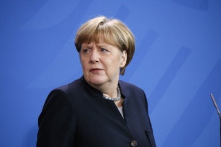 Русофобская шизофрения Меркель: канцлер борется за голоса русских немцев