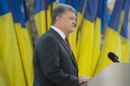 Порошенко попросил украинских силовиков «не жалеть патронов»