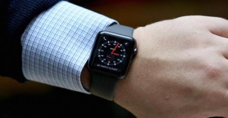 Умные часы Apple Watch Series 4 появились на видео