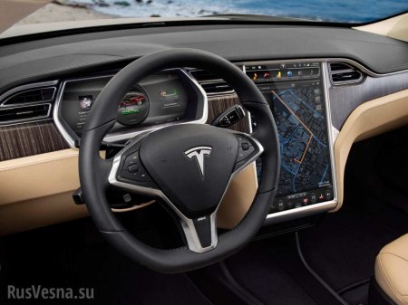 Масштабный сбой в автомобилях Tesla: клиенты подают жалобы на автопилот