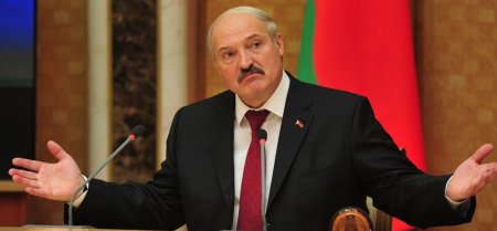 Лукашенко: России и Беларуси придется ответить на базу США в Польше