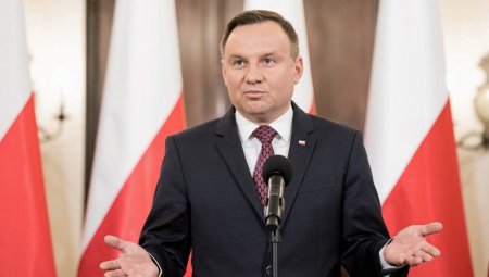 Дуда не видит опасности в наплыве украинцев в Польшу