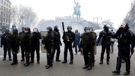 Протесты в Париже: задержаны около ста человек