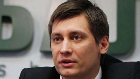 Политик-хайпожор Дмитрий Гудков подал на Минюст в суд