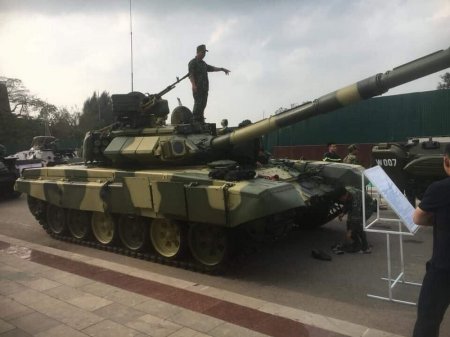 Первая публичная демонстрация вьетнамских Т-90С
