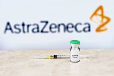 Скандал со спрятанными от ЕС вакцинами AstraZeneca: Франция обвинила Британию в шантаже