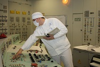 На ЛАЭС началась выгрузка ЯТ из реактора остановленного ЭБ-2