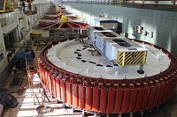 На Воткинской ГЭС в кратер ГА-10 установлен новый ротор генератора